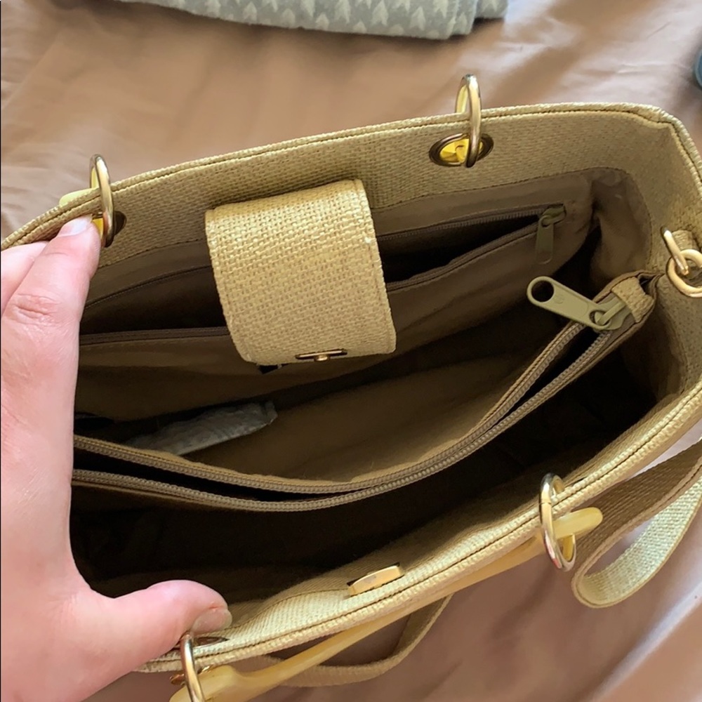 LC Lauren Conrad Elegant Beige Bag - Picture 3 of 3
